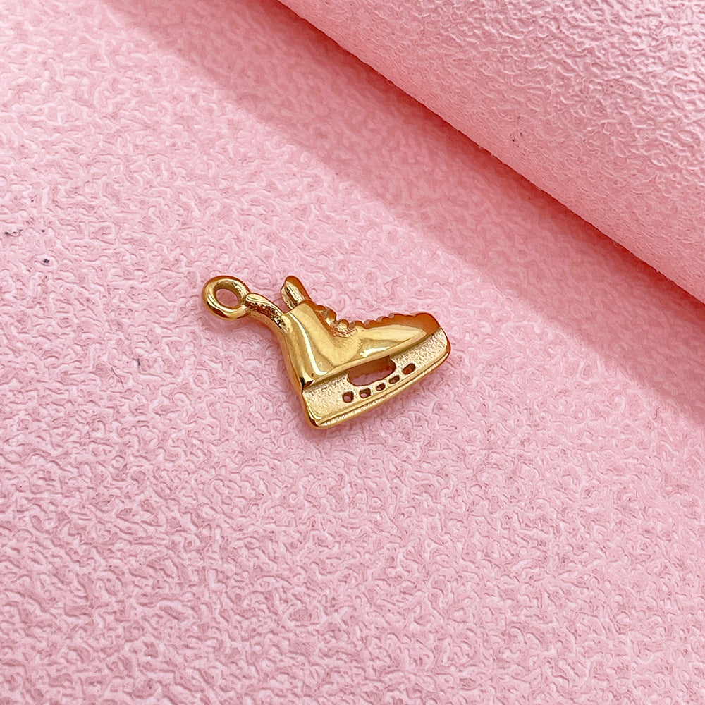 12326 Ice skatesI charm