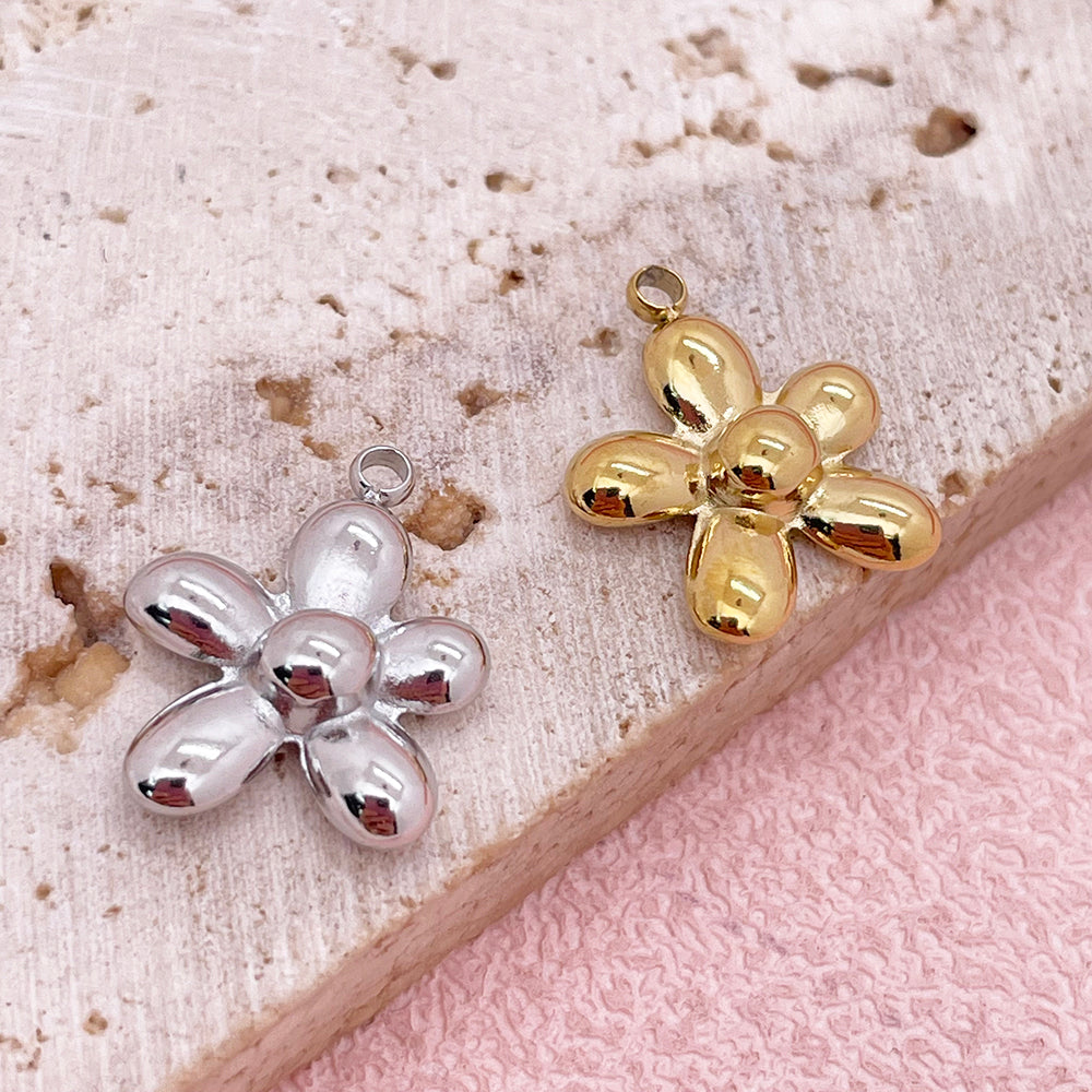 12316 Flower charm
