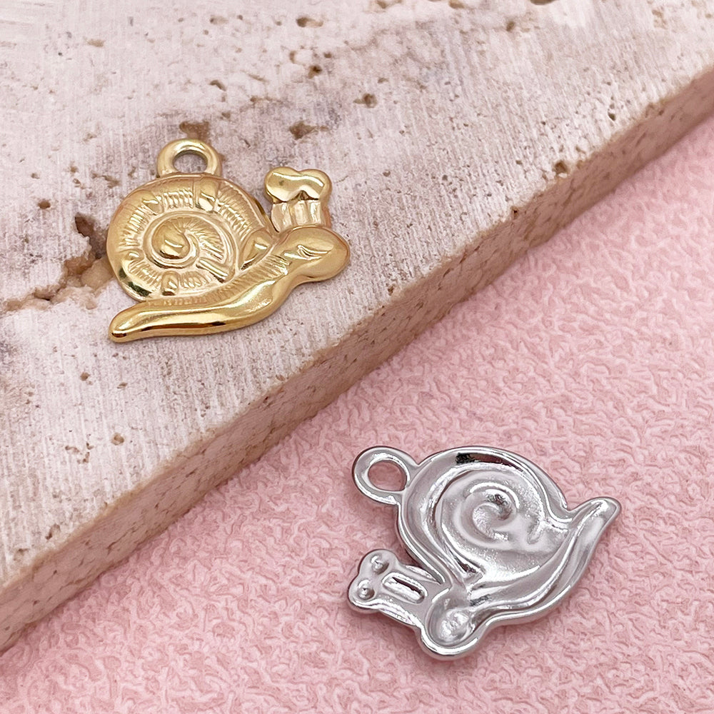 12324 Snail charm