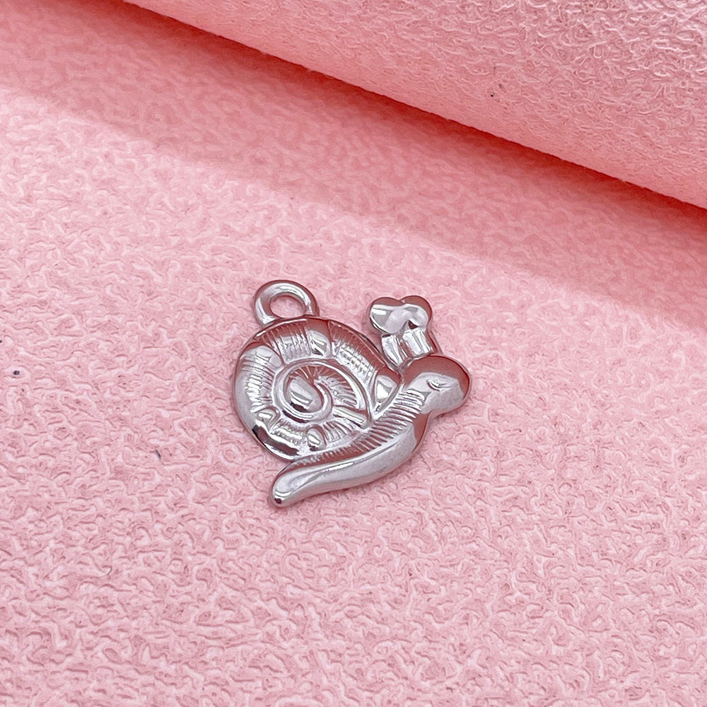 12324 Snail charm