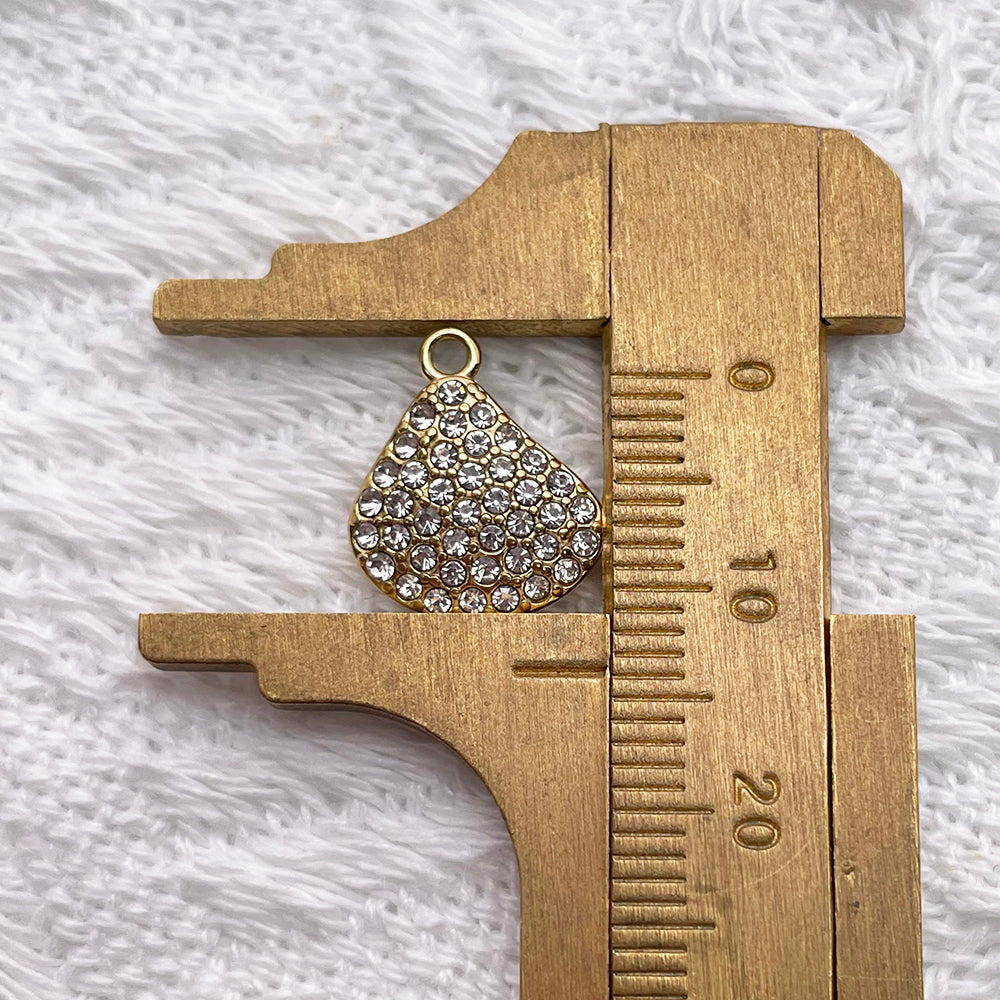 51347 Diamond shell charm