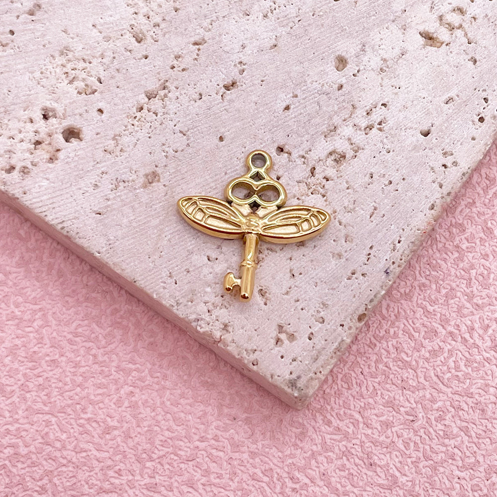 Dragonfly key charm