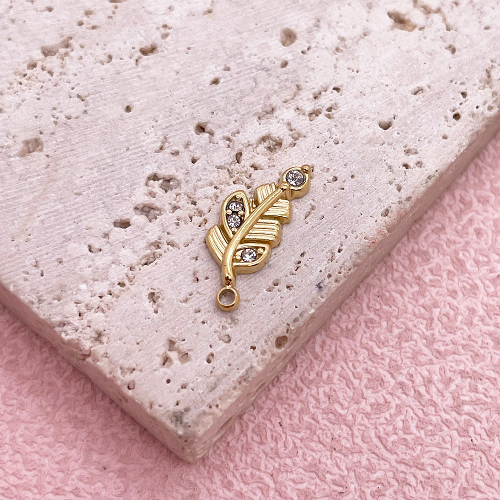 51313 Diamond leaf charm