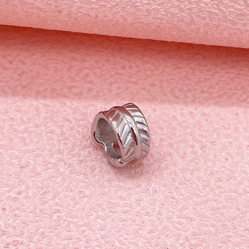 3623 Leaf Spacer