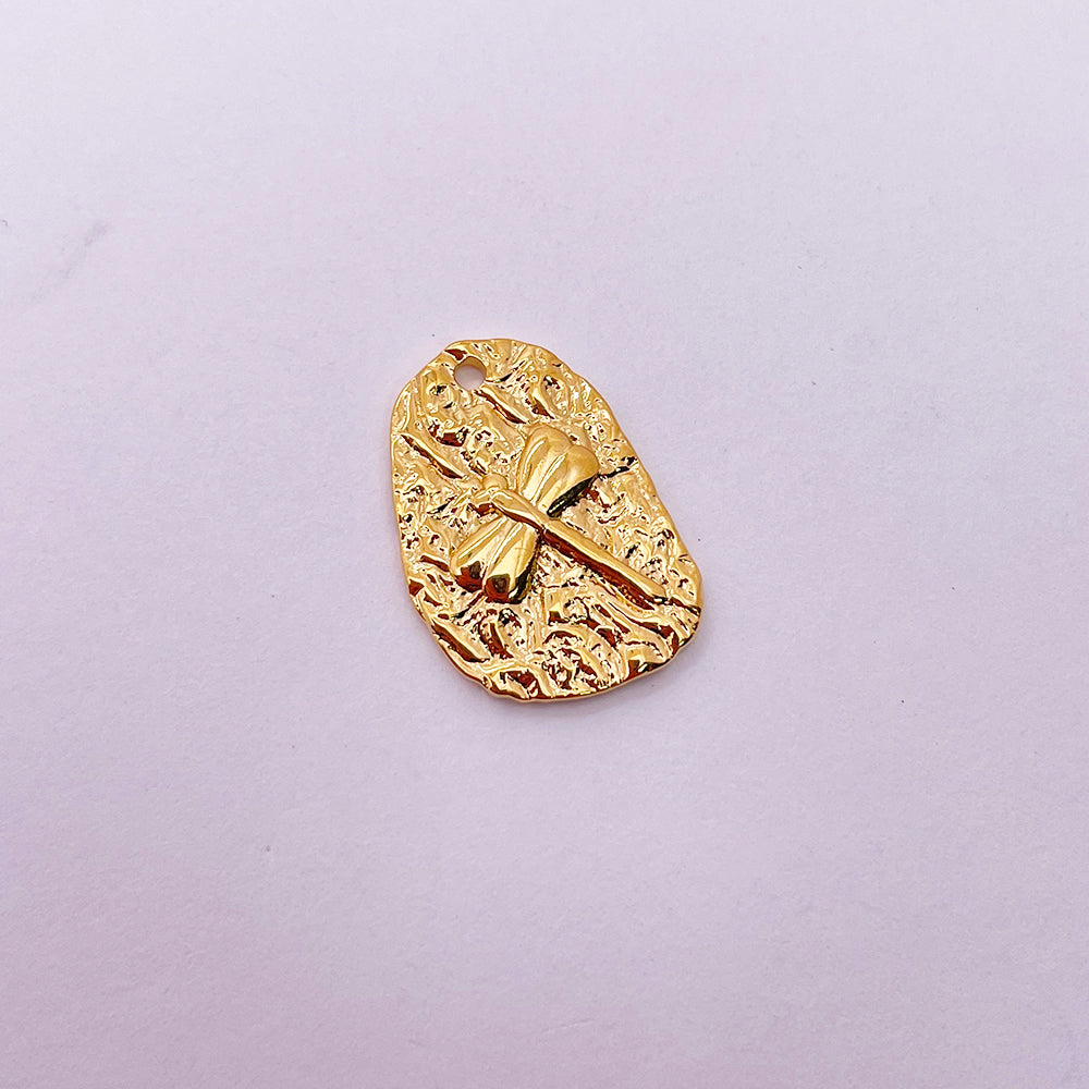 0844 Dragonfly charm