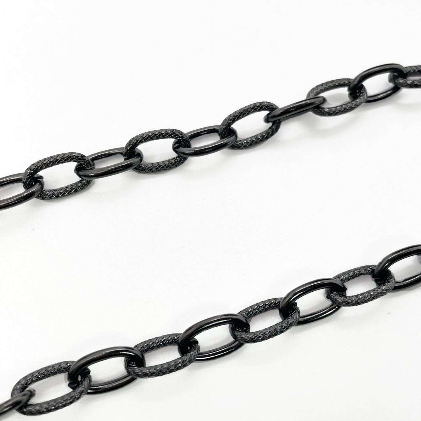 C1573 Black Amboss Cable chain