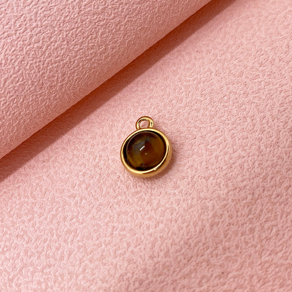 PC044 10mm Tiger eye charm