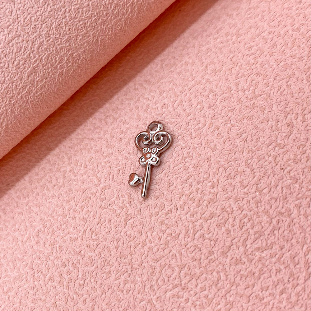 11612 Heart lock charm